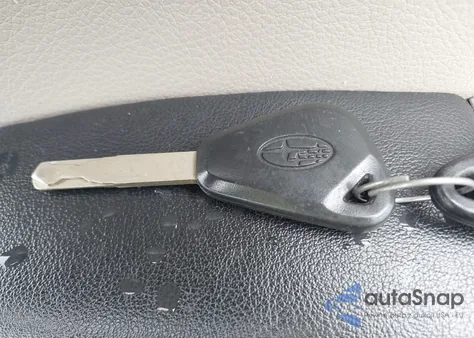 2010 Subaru Impreza Outback Sport z USA, uszkodzony, nr VIN JF1GH6D63AH818758